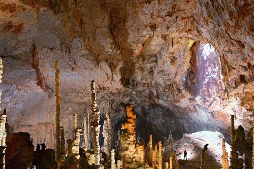 Aven d'Orgnac Tropfsteinhöhle in der Ardèche Südfrankreich